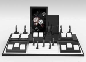 Soporte de exhibición de acrílico para relojes Solución ideal para exhibir relojes con presentación elegante y exhibición versátil para minoristas - Product Image 6