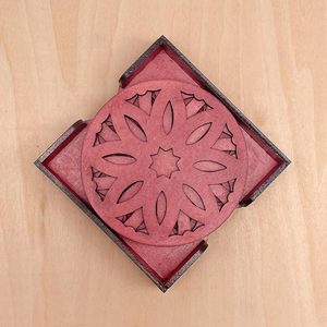 Ensemble de sous-verres en bois d'olivier durables faits à la main avec support Tapis en bois carrés antidérapants pour un usage quotidien - Product Image 5