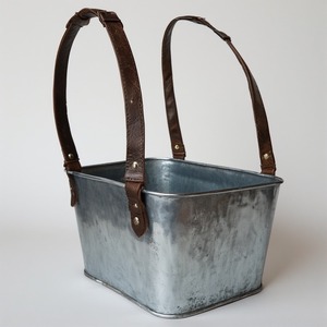 Macetero de cuero galvanizado hecho a mano con cuerpo mate rústico artesanal diseñado para decoración de temporada - Product Image 5