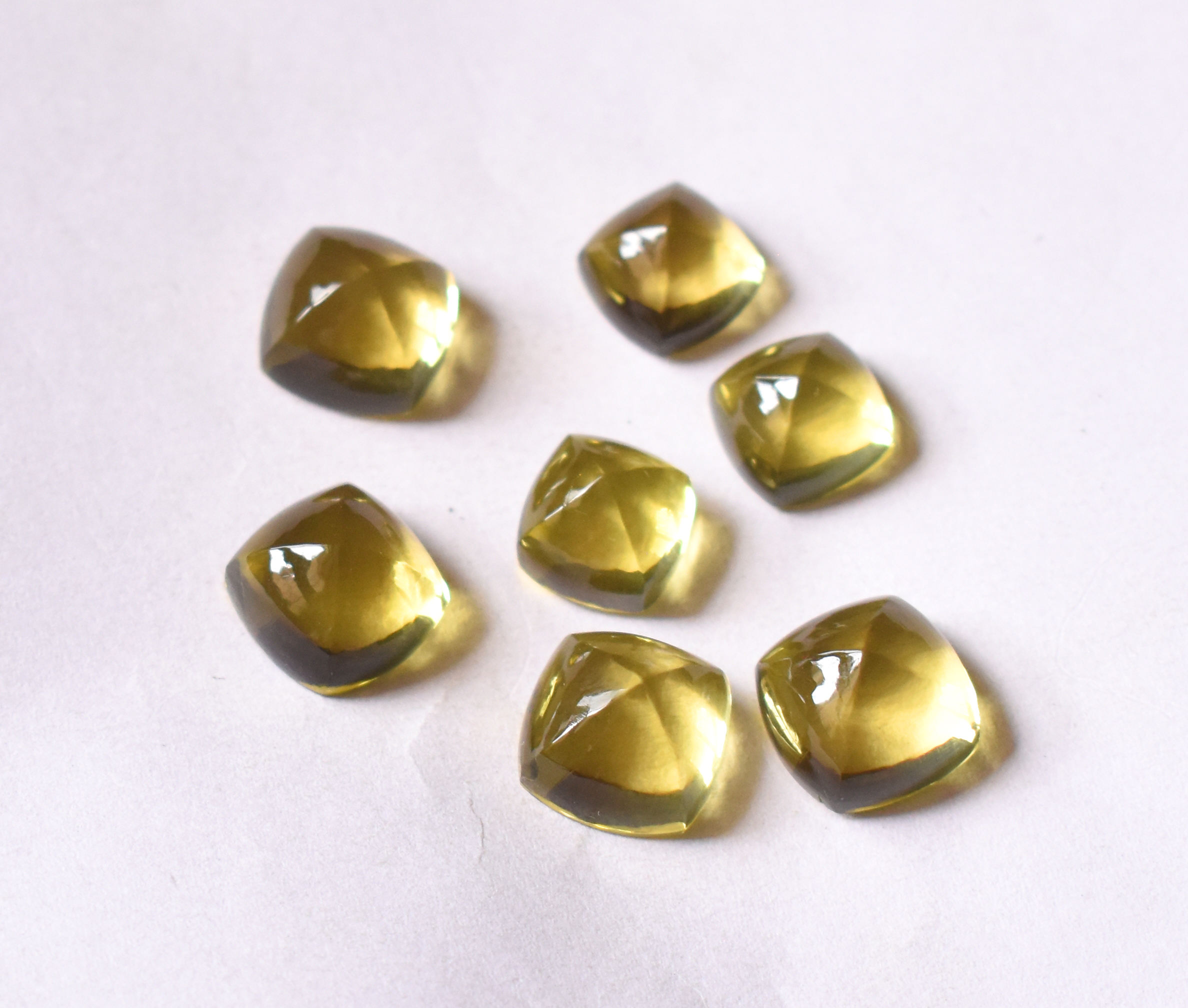 สีเหลือง