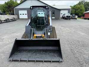 2022 John Deer 317G Tracked Skid Steer Loader Neuf et d'occasion Disponible - Product Image 2