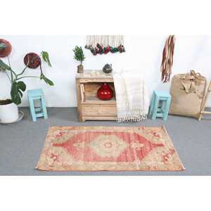 Alfombra Pequeña Vintage de 2.4x4.7 pies, Alfombra Turca Roja del Suroeste de Lana - Product Image 1