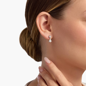 Boucles d'oreilles pendantes en diamant de laboratoire en or brillant 10 carats Conception élégante de poire pour la fête des femmes Mariage Idée cadeau suspendue élégante - Product Image 4