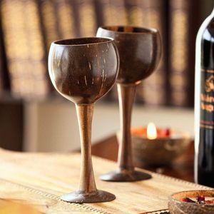 Copa de vino de coco natural hecha a mano con cáscara de coco real, ecológica y sostenible para el hogar y la mesa. - Product Image 2