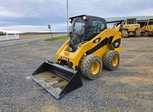 Livraison gratuite CATERPILLAR 262C Chargeuse sur pneus à chenilles EROPS, cabine avec chauffage et climatisation. 2 vitesses. Accouplement rapide. Hydraulique auxiliaire - Product Image 2