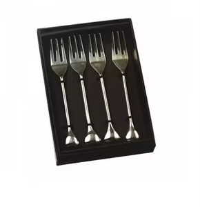 Best Quality Metal Flatware Household Kitchen Accessory Stainless Steel Flatware Sets Cutlery Set With Handle Serving Utensils - Product Image 3