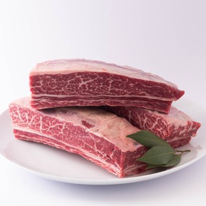 Côtes de bœuf de haute qualité, uniformes en taille et en poids, pour un contrôle facile des portions et un conditionnement prêt à la vente. - Product Image 3