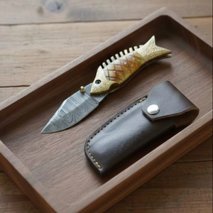 Couteau pliant de chasse en acier inoxydable de qualité supérieure, manche en bois de poisson, cadeau OEM avec étui en cuir - Product Image 1