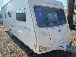 Caravane toutes saisons avec isolation de haute qualité et systèmes écoénergétiques pour les remorques de voyage - Product Image 4