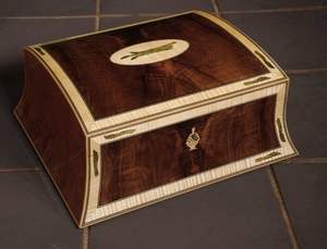 TOP QUALITY SOLID <b>WOODEN</b> <b>GIFT</b> <b>BOX</b> AND Jewellery <b>Box</b> for Home Decor for Christmas Decoration - Product Image 2