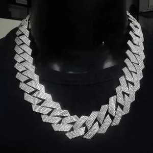 Collar de Cadena Cubana de Plata de Ley S925 con Engaste de Bisel y Diamante Moissanite VVS, Regalo Moderno para Hombre, Certificado IGI - Product Image 5