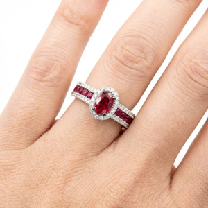 Bague Halo en Or Blanc 18 carats avec Rubis Naturel et Diamants, Taille Ovale, Sertissage à Griffes, pour Femme, Fiançailles, Mariage, Cadeau, Bijoux Fins - Product Image 3