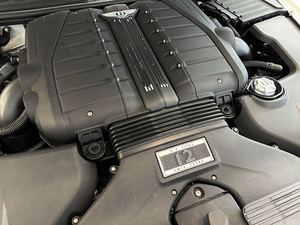 Bentley Azure W12 Onyx Edition 2018, transmission intégrale, conduite à gauche, 50 001 à 75 000 miles, 200 à 250 ch - Product Image 5