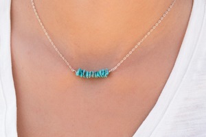 Collar de Turquesa, Piedra del Nacimiento de Diciembre, Cadena Delgada de Plata Esterlina 925, Joyería Minimalista Hecha a Mano, Regalo Único - Product Image 4