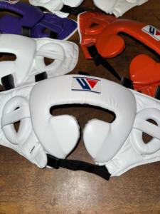 Vente en gros de protège-tête de boxe de qualité supérieure en cuir véritable personnalisé disponible - Product Image 4