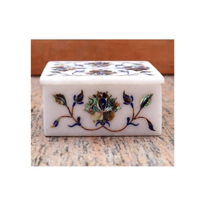 Accessoires de stockage de boîte à bijoux en marbre manufacturé indien de meilleure qualité pour les effets personnels des filles - Product Image 1