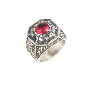 Anillo de Plata de Ley 925 para Hombre con Circonita Octogonal Color Rubí, Corte Esmeralda, Estilo Pluma, Engaste de Bisel, Geométrico, para Uso Diario - Product Image 1
