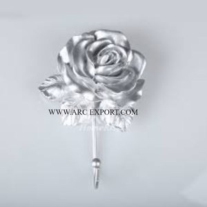 Crochets et cintres décoratifs faits à la main en bois et en fer au design attrayant Crochets et rails modernes de qualité de luxe Prix raisonnable - Product Image 2