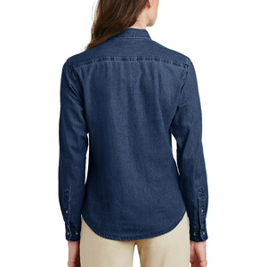 Chemise en jean boutonnée pour femme fabriquée avec un tissu respirant pour un usage décontracté ou quotidien au bureau - Product Image 2