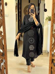 Raksabandhan คอลเลกชันชุดผ้าฝ้ายพิเศษมาใหม่ชุด Kurta พร้อมกางเกงผ้าฝ้าย & dupatta Malal ที่มีลวดลายเป็นชั้น - Product Image 3