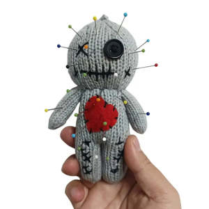 Décoration d'Halloween : Poupée Vaudou pour des Festivités Effrayantes - Product Image 1