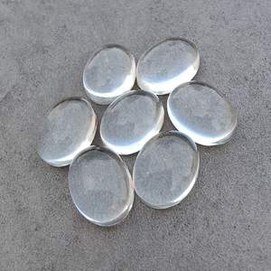 Boutique en ligne de quartz en cristal naturel 6mm x 8mm dos plat ovale calibré personnalisé pierres précieuses en vrac prix d'usine vente de pierres précieuses - Product Image 3