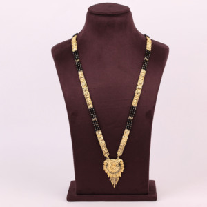 Mangalsutra chapado en oro, joyería tradicional, colgante de Mangalsutra para mujer, joyería de temporada de boda, chapado en oro laminado - Product Image 1