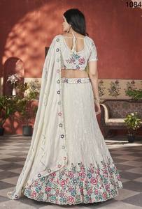 Designer Lehenga Choli avec un beau chemisier et Dupatta - Product Image 5