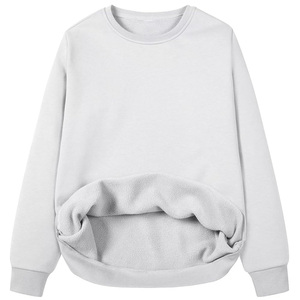 Sudadera de cuello redondo de marca personalizada para mujer, técnica de lavado ácido, logotipo frontal cálido y acogedor, descuentos por pedidos a granel disponibles para el invierno - Product Image 1
