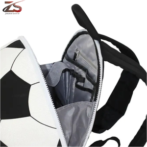 Sac de sport avec logo personnalisé pour hommes et femmes Sac de fitness étanche avec prix de gros Fabriqué au Pakistan - Product Image 4