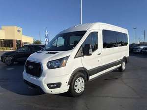 Nouveau 2023 pour Transit 350 XLT Diesel Manuelle R16 Conduite à Gauche Fourgonnette avec Caméra Arrière, Galerie de Toit Métallique, Intérieur Foncé - Product Image 5