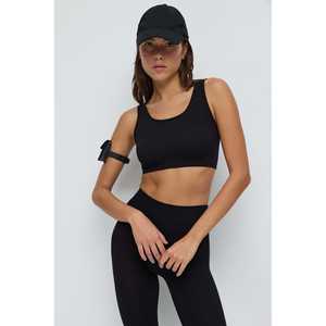 Blusa Corta Informal con Logotipo Bordado, Tejido de Punto de Poliéster y Chifón, Cuello Redondo, Corte Regular para Otoño y Primavera - Product Image 2