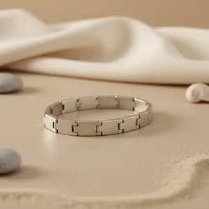 กำไลข้อมือไทเทเนียมคลาสสิค ดีไซน์เพชร สำหรับผู้ชาย ใส่ได้ทุกวัน - Product Image 2