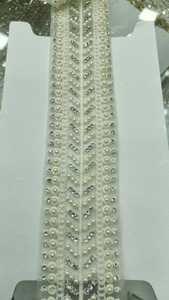 Dentelle brodée sur mesure à motif festonné avec perles attachées pour les vêtements de dames en largeur de 1.25 pouces pour la revente. - Product Image 4