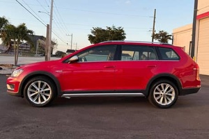 Volkswagen Golf Alltrack SE 2017 Usado (LHD/RHD) - Product Image 5