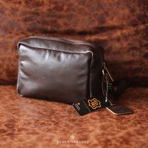 Elégant sac pochette en cuir véritable cuir de vachette souple qualité supérieure minimaliste design simple parfait fait à la main d'Indonésie - Product Image 4