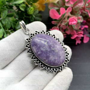 Venta al por mayor diseño único estilo bohemio niños Collar personalizado Color lepidolita oxidado latón artesiano colgante Cristiano - Product Image 4