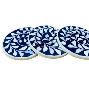 Posavasos con incrustaciones de nácar hecho a mano de Tradebyd, decoración de mesa de lujo para hogares elegantes - Product Image 1