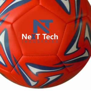 Ballon d'entraînement de football en matériau PU à des fins d'entraînement avec conception personnalisée et logo personnalisé par Next Tech Industries - Product Image 5