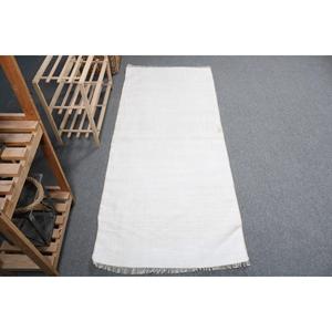 Petit tapis vintage 2,4 x 5,6 pieds, tapis turc en laine à bordures blanches et grises - Product Image 1