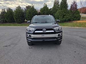 Toyota 4Runner Limited AWD SUV 2018 d'occasion en bon état avec sièges en cuir foncé, transmission automatique - Meilleure offre, voiture d'occasion haut de gamme - Product Image 6