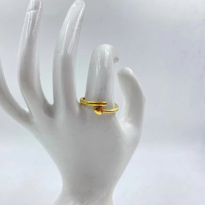 Delicado anillo de racimo de Latón chapado en oro, banda apilable delicada para mujer para uso individual o en capas, anillo de moda - Product Image 1