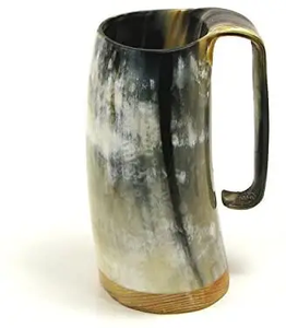 Jarra de Cuerno Vikinga de Alta Calidad para Vino o Cerveza, Jarra de Cuerno de Búfalo con Aspecto Brillante y Asa Tallada - Product Image 3