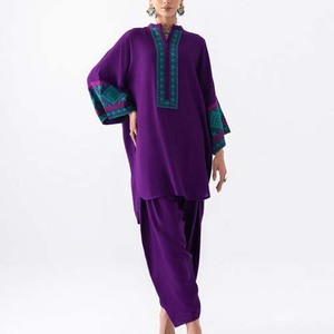 เสื้อผู้หญิงคุณภาพพรีเมียมแบบลำลอง ดีไซน์ปักลายติดกระดุม ชุด 3 ชิ้น ระบายอากาศได้ดี บริการ OEM เปิดจองล่วงหน้า - Product Image 4