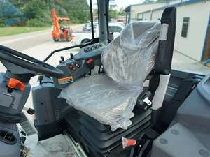 Tractor de uso Kubota 2019, para uso de la estación de tren - Product Image 3