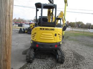 Mini pelleteuse d'occasion 2023 pour E26C avec moteur et boîte de vitesses Capacité du godet de 0.22m Garantie 1 an à vendre - Product Image 5