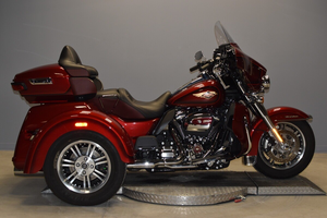 Motocicleta Tri Glide Ultra 2023/2024 en Venta, ¡Gran Oferta! - Product Image 2