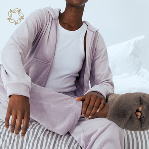 Conjunto de Pantalones Deportivos de Terciopelo Ecológico, Sudadera con Capucha y Pantalones Deportivos de Terciopelo de Bambú Orgánico, Ropa de Salón de Terciopelo Sostenible - Product Image 4