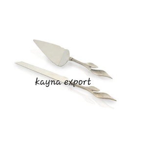 Serveur de gâteau de collection d'hortensia décoratif de luxe le plus vendu boîte-cadeau noire plaquée or Logo personnalisé fabriqué en acier inoxydable - Product Image 3