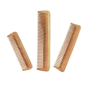 Peigne à dents larges en bois de bambou naturel fait à la main, écologique, de marque privée, haut de gamme, classique et tendance, pour salon de coiffure, artisanat en forme de croissant - Product Image 4